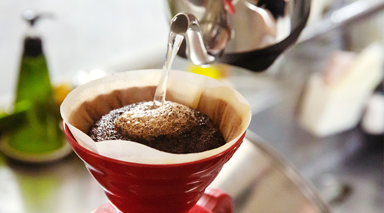 星さまにコーヒーを振る舞っていただきました。おまんじゅうのように、コーヒーの粉がふくらみました